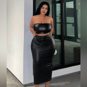 SHEIN: Plus Size Stretch Knit Bandeau Top & Skirt Set